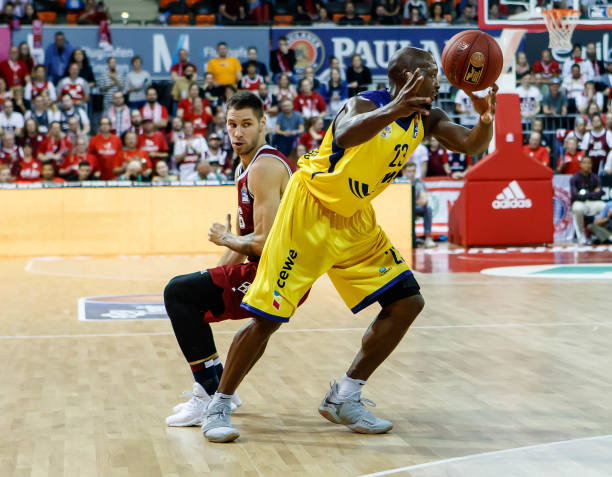 如今他又成 如今他又成