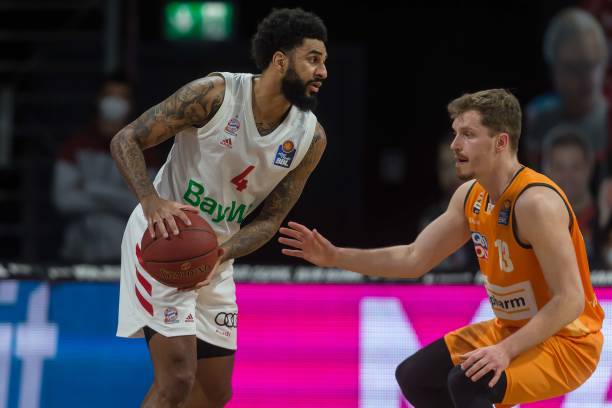 庆冠军赛中 庆冠军赛中