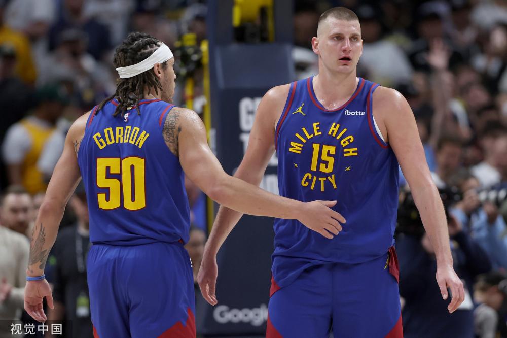 现场连线 现场连线